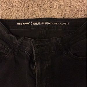 Mid-Rise Skinny jeans